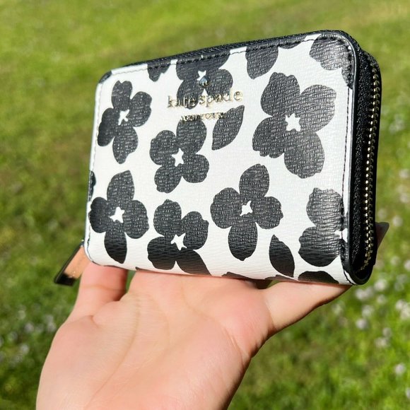 Kate Spade Zip Around Card Case Wallet - Picture 4 of 4